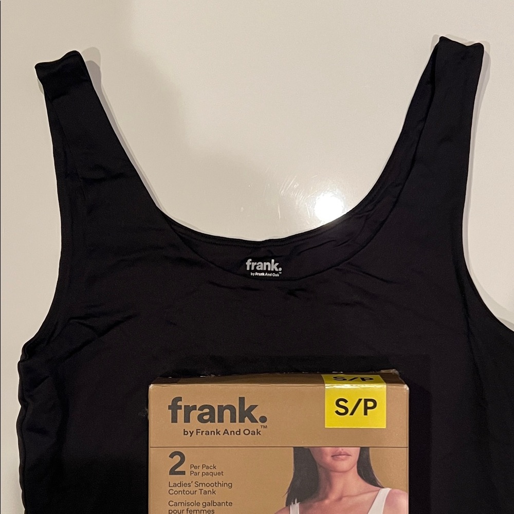 Frank & Oak 2 Pack Smoothing contour Tank Tops, double layer